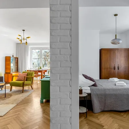 Wola Ratusz Serene Apartment