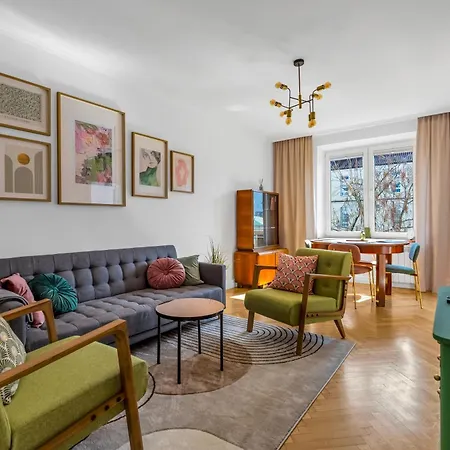 Wola Ratusz Serene Apartment Warsaw
