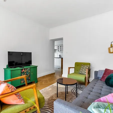 Wola Ratusz Serene Apartment