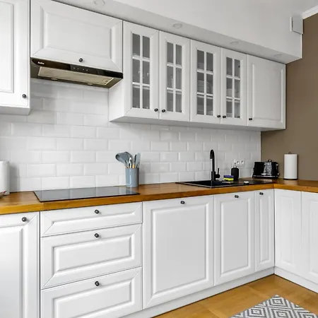 Appartement Wola Ratusz Serene By Bookinghost Warschau
