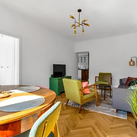 Wola Ratusz Serene By Bookinghost