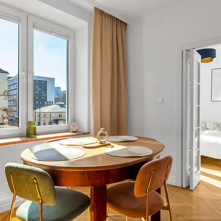 Wola Ratusz Serene By Bookinghost Apartman Varsó